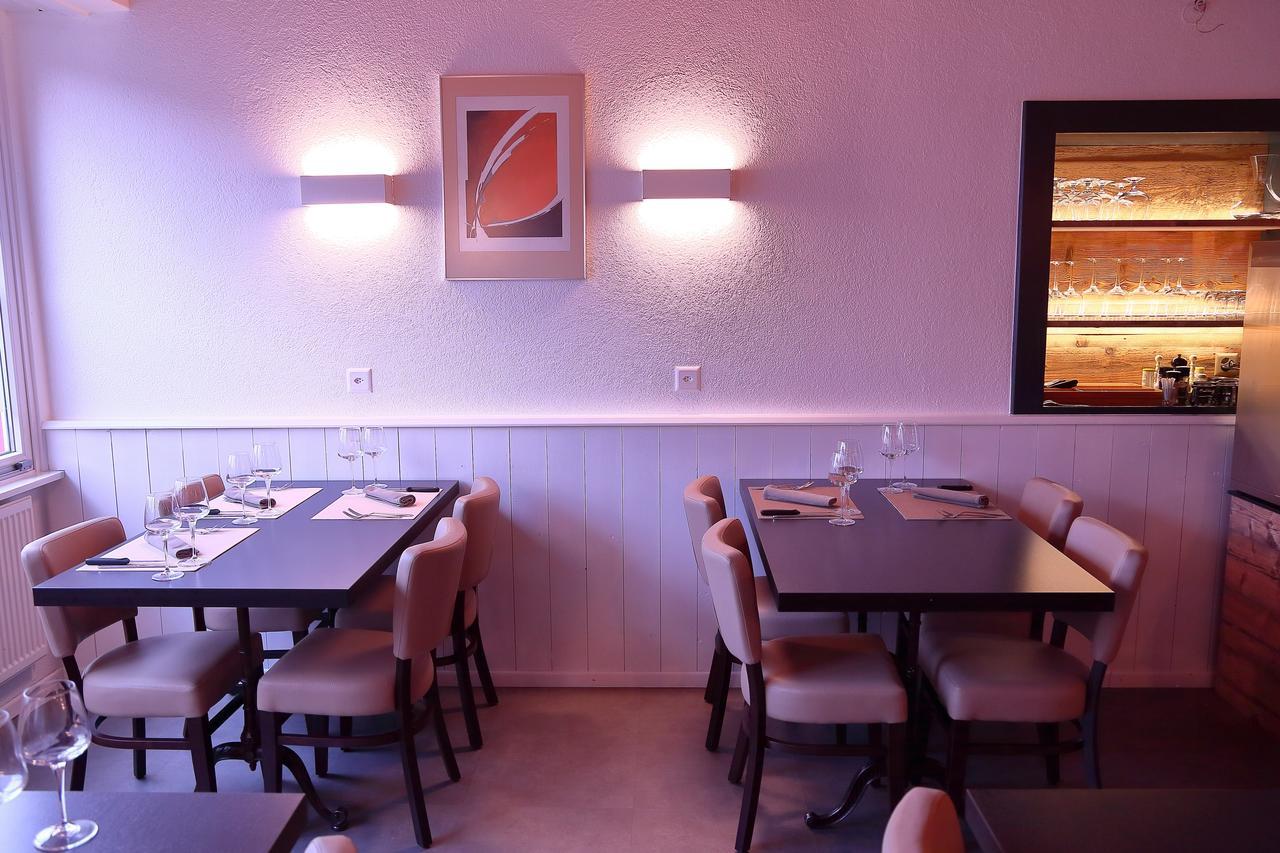Hotel-Rotisserie La Tour Rouge Delémont Kültér fotó